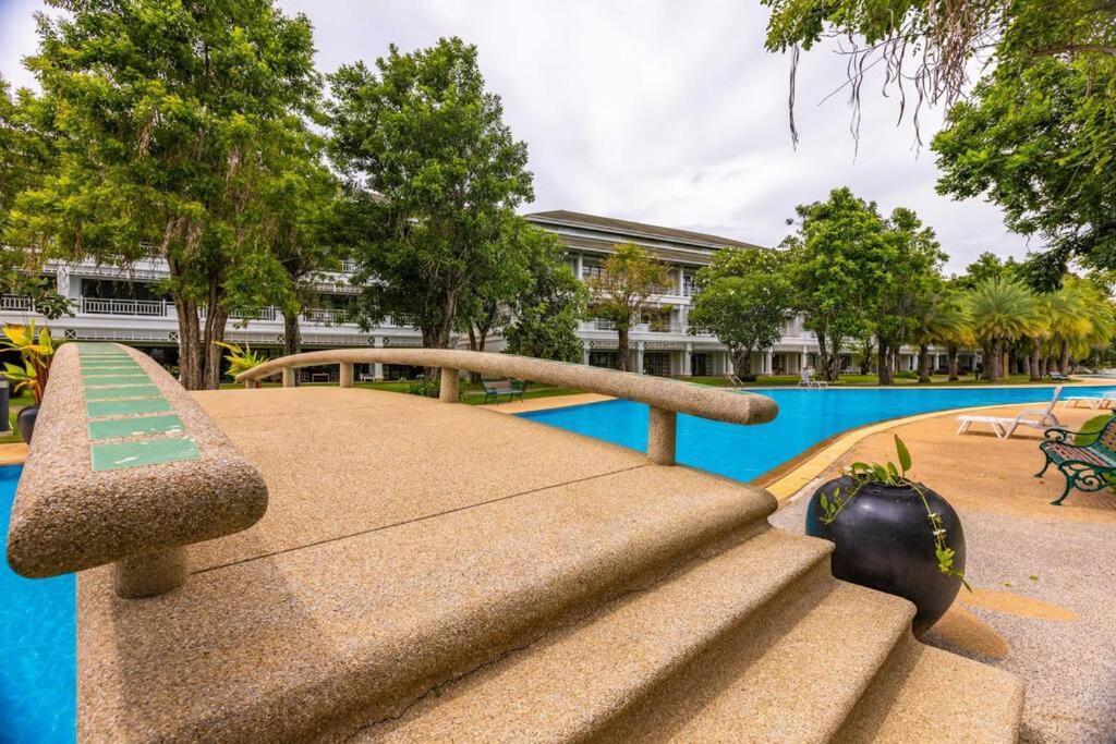 4 Bedroom Townhouse In Great Location! HHQ Exterior foto