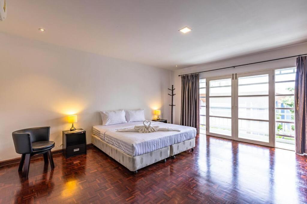 4 Bedroom Townhouse In Great Location! HHQ Exterior foto