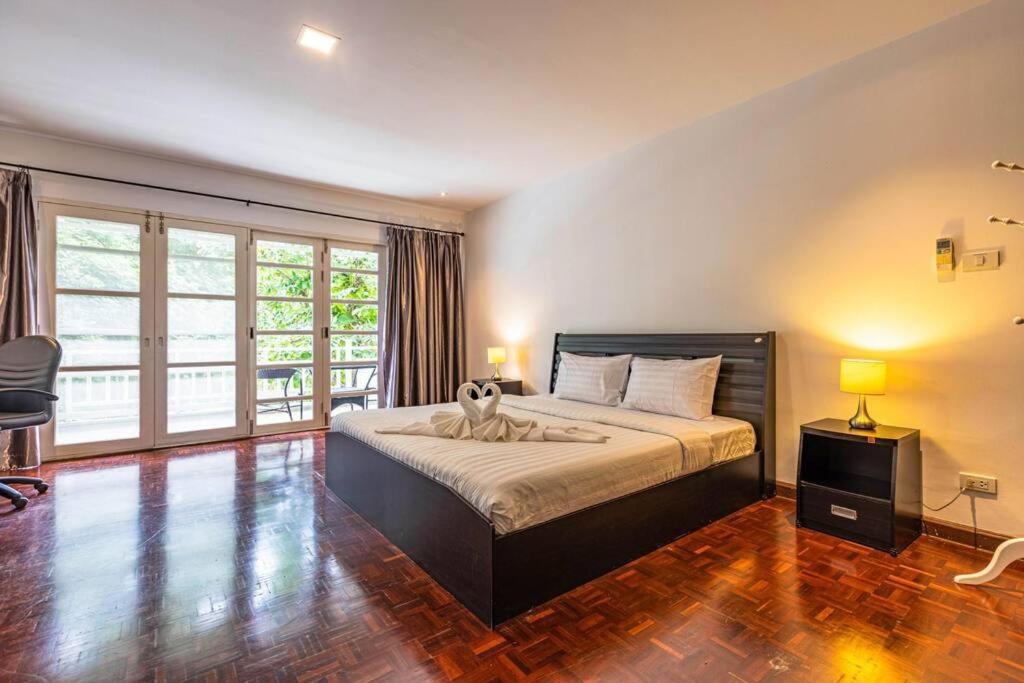 4 Bedroom Townhouse In Great Location! HHQ Exterior foto
