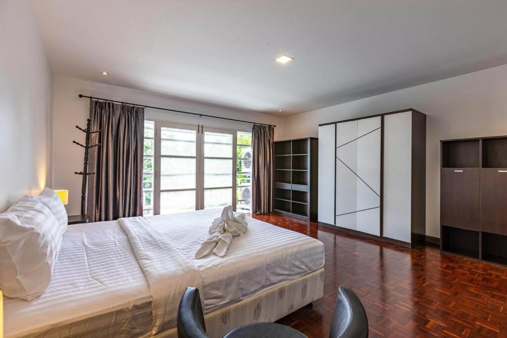 4 Bedroom Townhouse In Great Location! HHQ Exterior foto