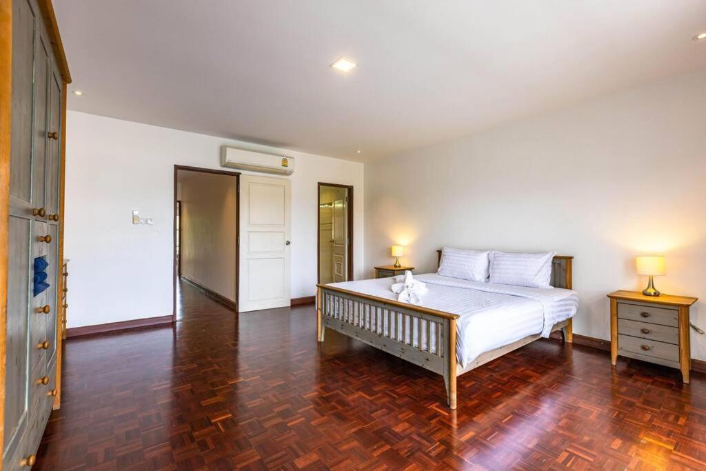 4 Bedroom Townhouse In Great Location! HHQ Exterior foto