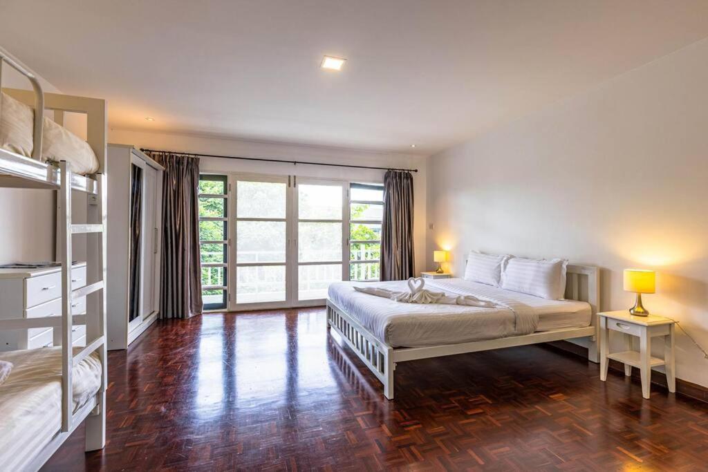 4 Bedroom Townhouse In Great Location! HHQ Exterior foto