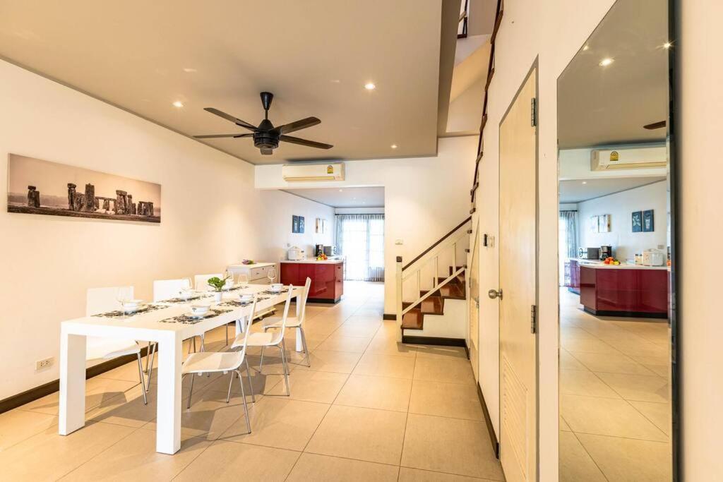 4 Bedroom Townhouse In Great Location! HHQ Exterior foto